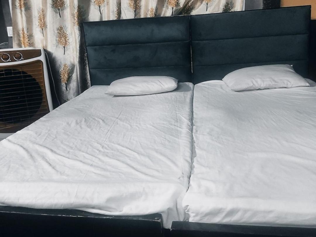 Rudra Home Stay Варанаси Экстерьер фото
